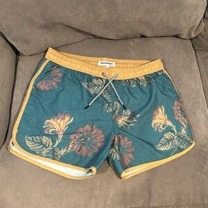 Maamgic men’s swim trunks sz L
